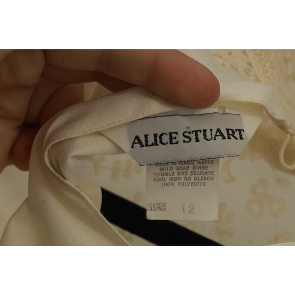 Alice Stuart Womens High Neck Lace Trim Pleated Blouse Long Sleeve Size 12 Cream - Picture 5 of 6